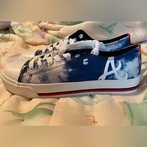 Women’s Blue & White Tie Dye Atlanta Braves Sneakers by Foco New in Box Size 10
